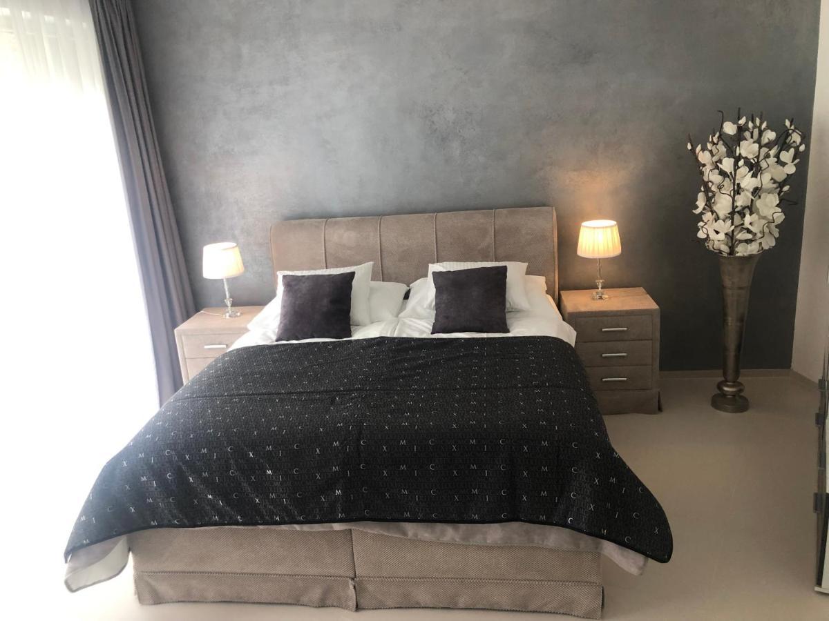 Terrace Apartment ปราก ภายนอก รูปภาพ