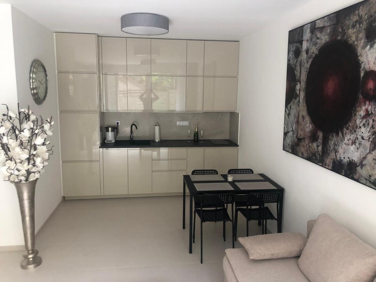 Terrace Apartment ปราก ภายนอก รูปภาพ